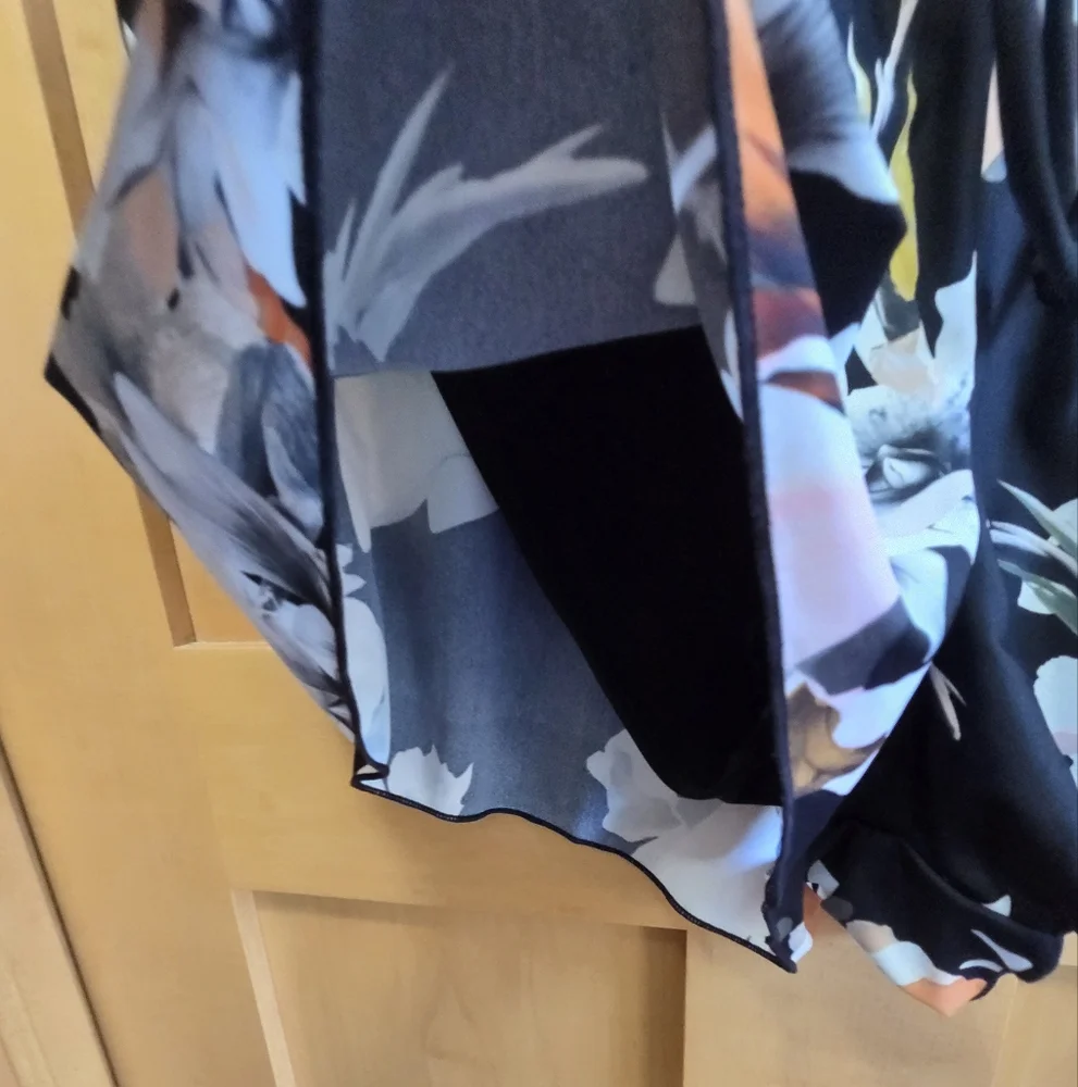 Athleta Polynesia Easy Short - Picture 5 of 10